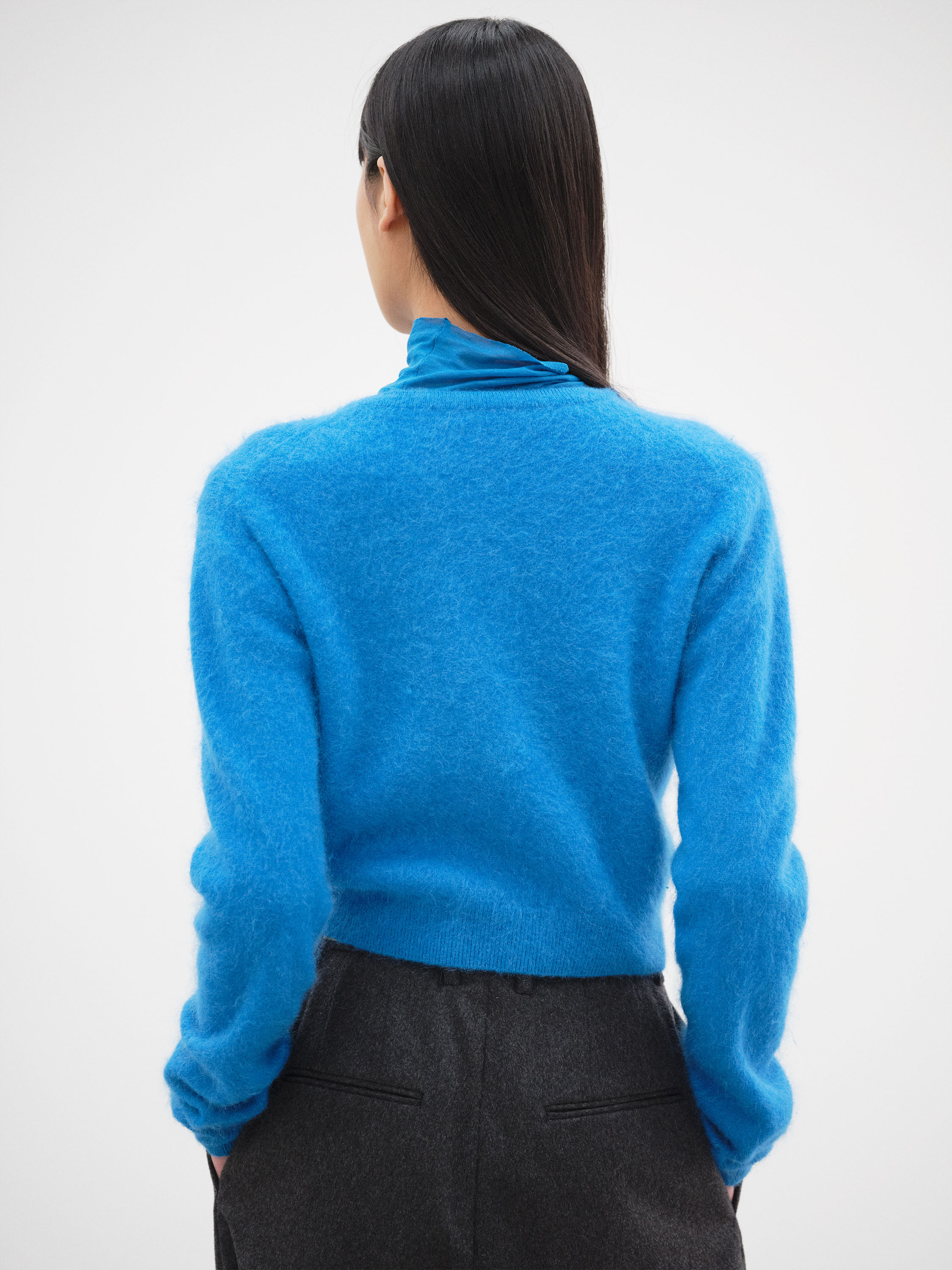 GARMENT-DYED BABY ALPACA FUR KNIT CREW-NECK CARDIGAN 詳細画像 ROYAL BLUE 4