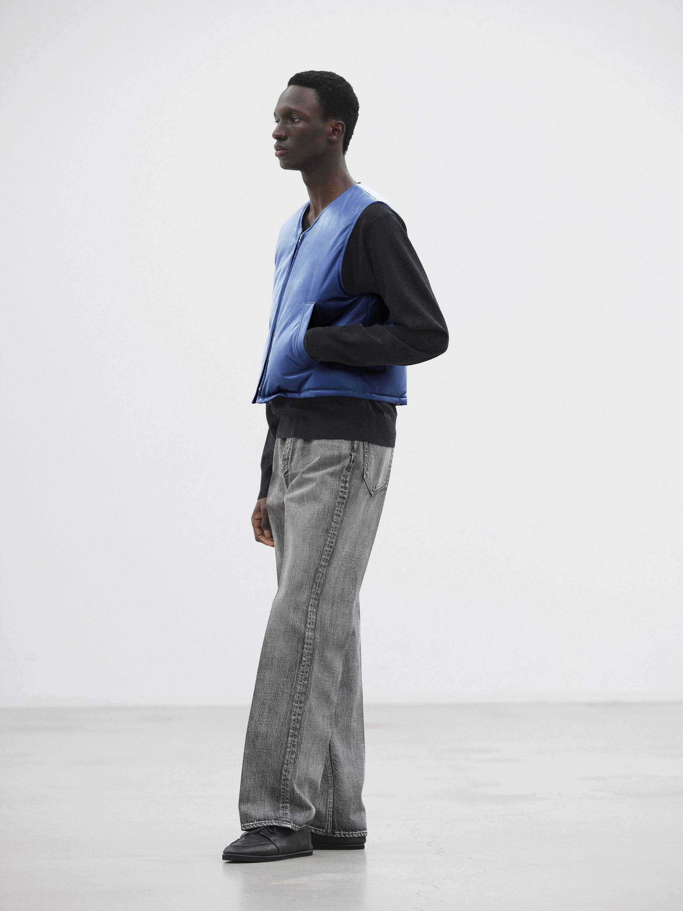 FINE CALF LEATHER DOWN VEST 詳細画像 ROYAL BLUE 3