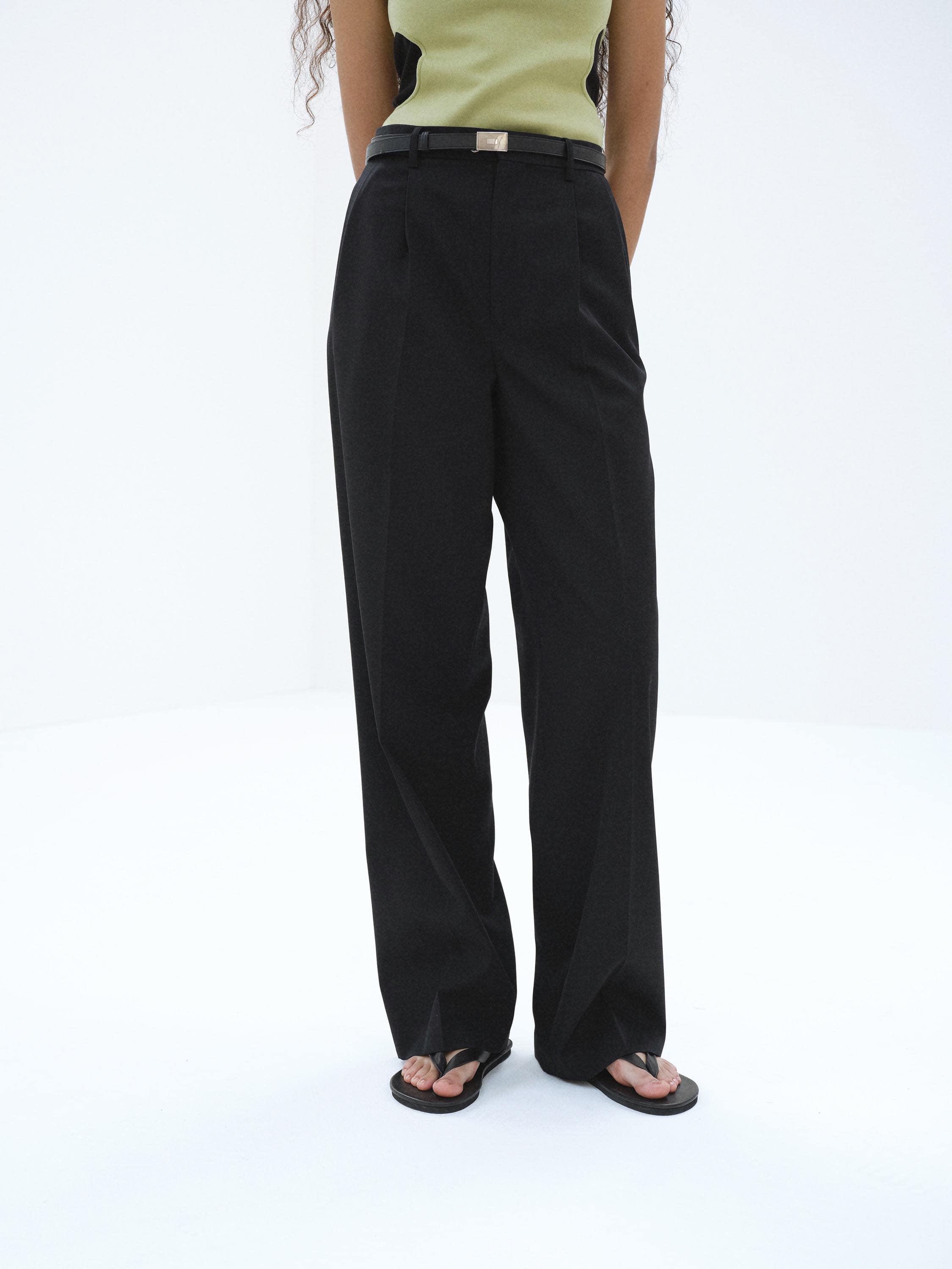 LIGHT WOOL MAX GABARDINE TWO-TUCK SLACKS 詳細画像 TOP BLACK 1